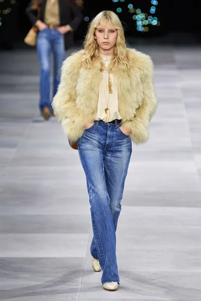 Look 21